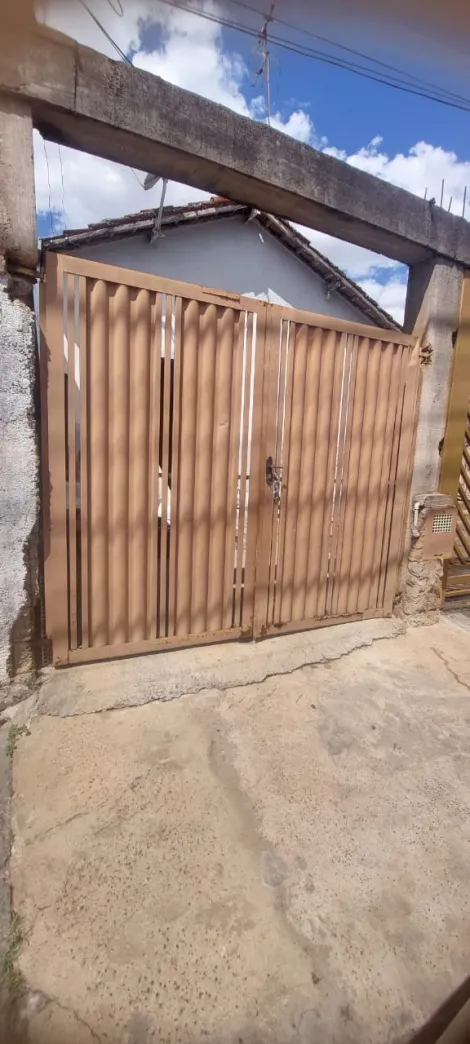 Sao Carlos Vila Izabel Casa Locacao R$ 1.223,00 2 Dormitorios 1 Vaga Area do terreno 100.00m2 Area construida 60.00m2