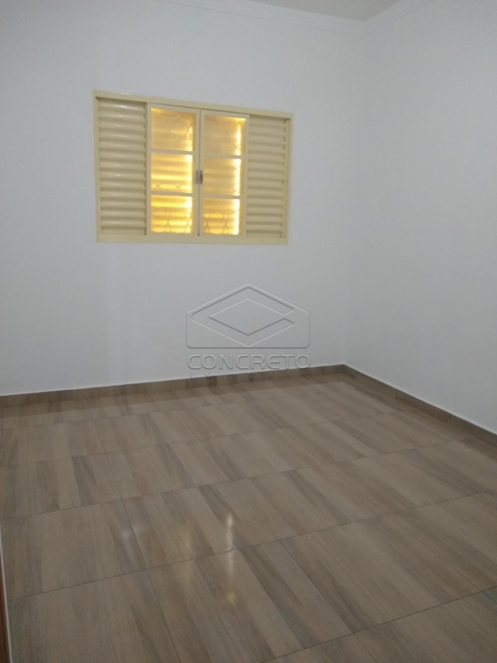 Alugar Casa / Padr&atilde;o em Len&ccedil;&oacute;is Paulista R$ 1.850,00 - Foto 1