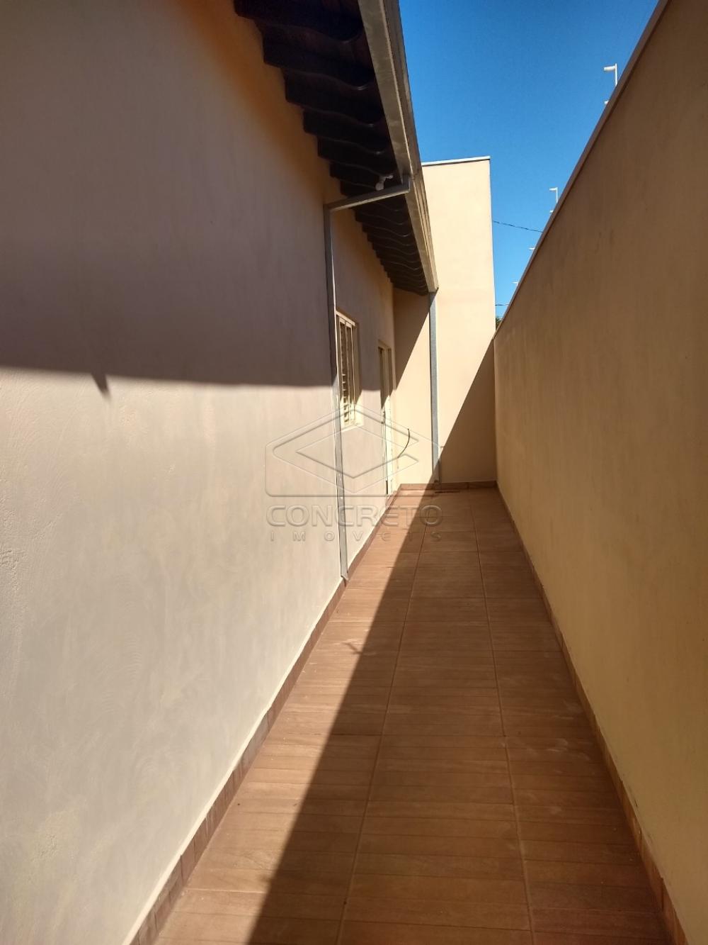 Alugar Casa / Padr&atilde;o em Len&ccedil;&oacute;is Paulista R$ 1.850,00 - Foto 2