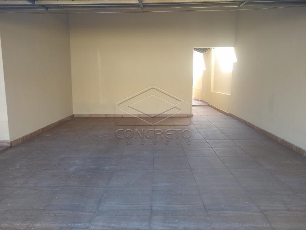 Alugar Casa / Padr&atilde;o em Len&ccedil;&oacute;is Paulista R$ 1.850,00 - Foto 4