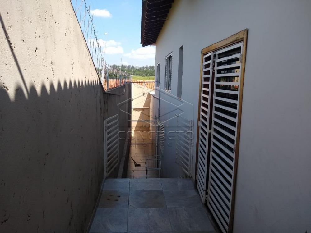 Comprar Casa / Padr&atilde;o em Len&ccedil;&oacute;is Paulista R$ 1.050.000,00 - Foto 2