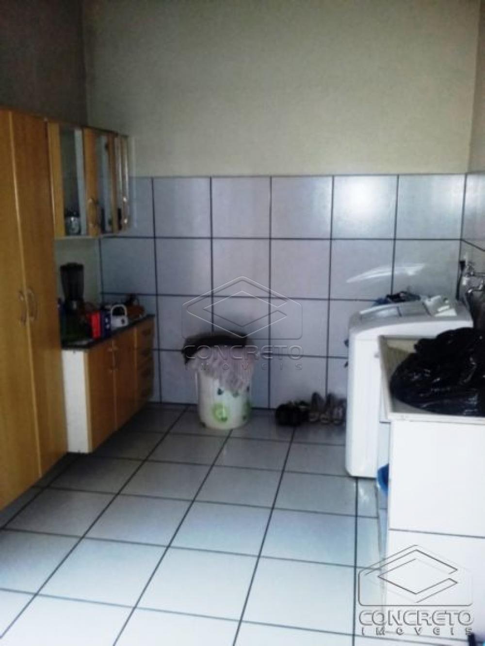 Comprar Casa / Padr&atilde;o em Len&ccedil;&oacute;is Paulista R$ 300.000,00 - Foto 8