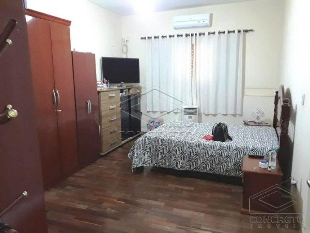 Comprar Casa / Padr&atilde;o em Len&ccedil;&oacute;is Paulista R$ 390.000,00 - Foto 2