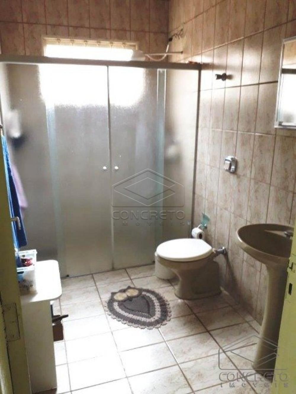 Comprar Casa / Padr&atilde;o em Len&ccedil;&oacute;is Paulista R$ 390.000,00 - Foto 5