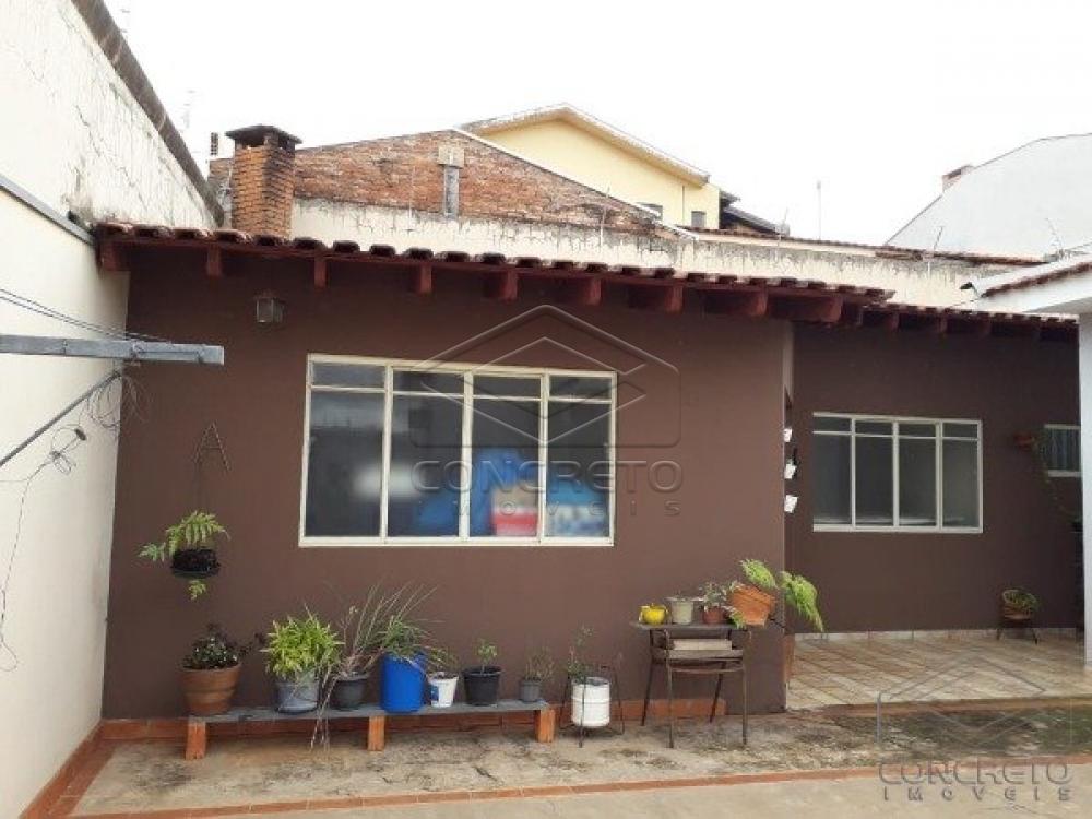 Comprar Casa / Padr&atilde;o em Len&ccedil;&oacute;is Paulista R$ 390.000,00 - Foto 1
