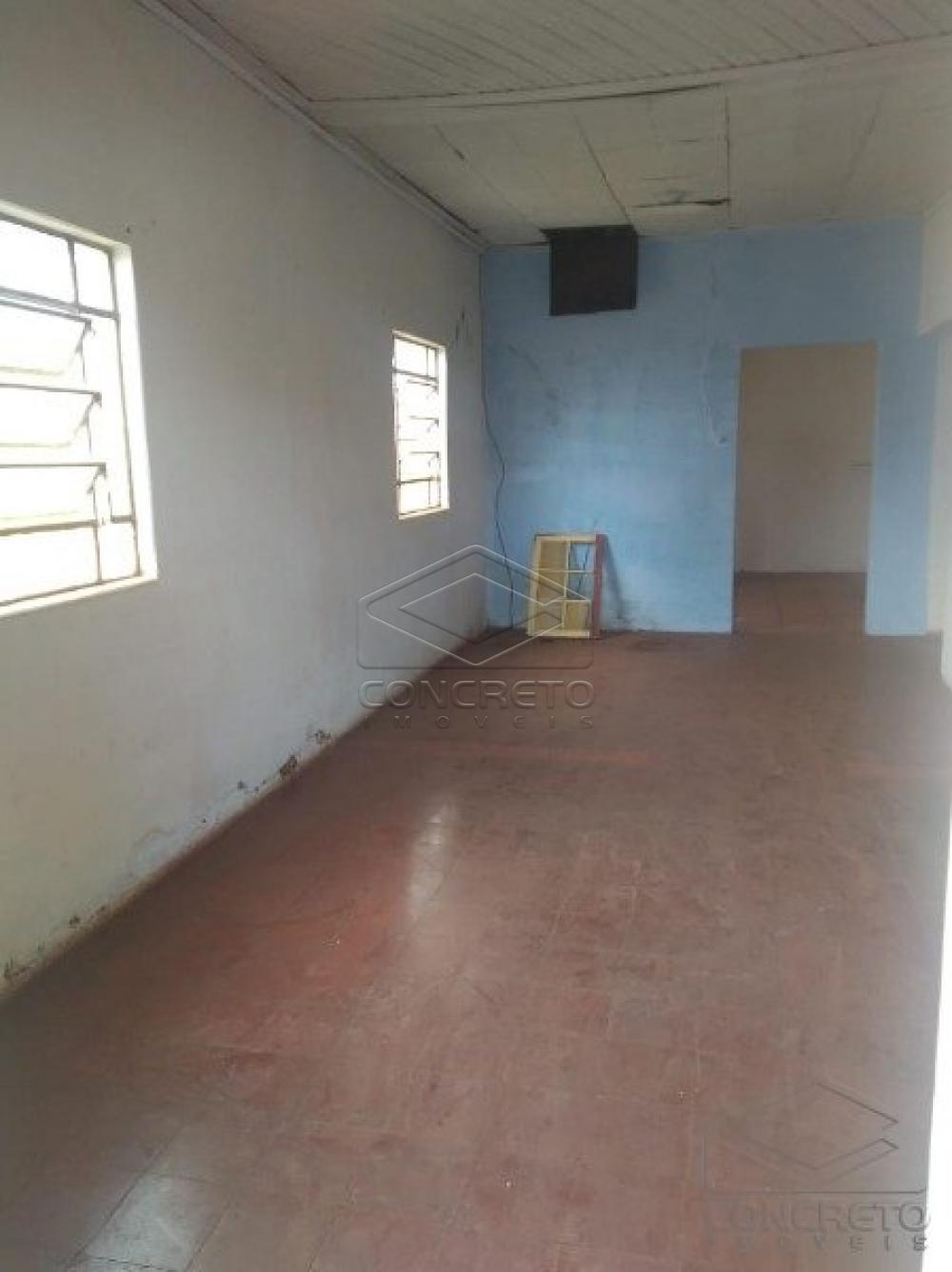 Comprar Casa / Padr&atilde;o em Len&ccedil;&oacute;is Paulista R$ 190.000,00 - Foto 5