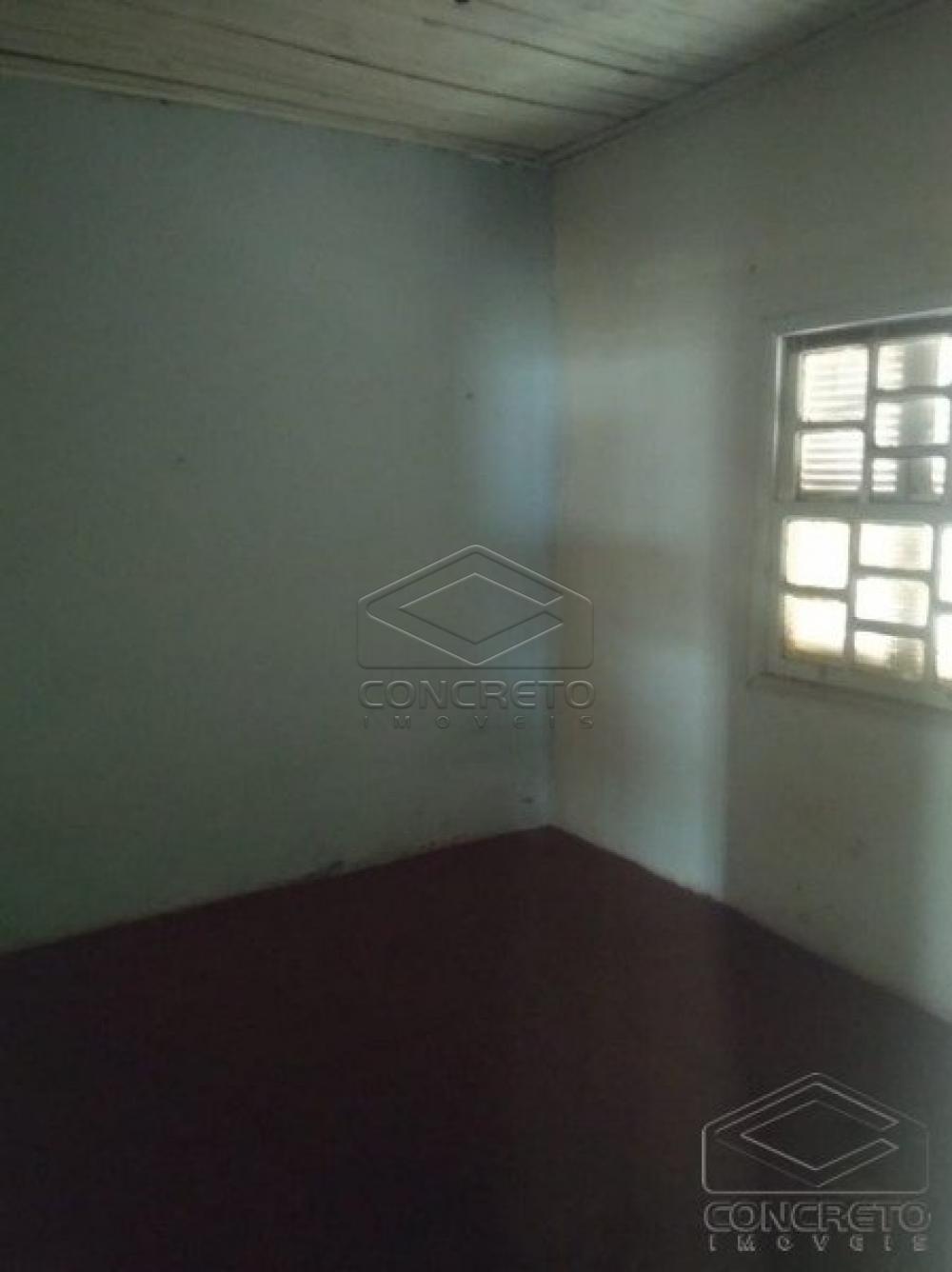 Comprar Casa / Padr&atilde;o em Len&ccedil;&oacute;is Paulista R$ 190.000,00 - Foto 7