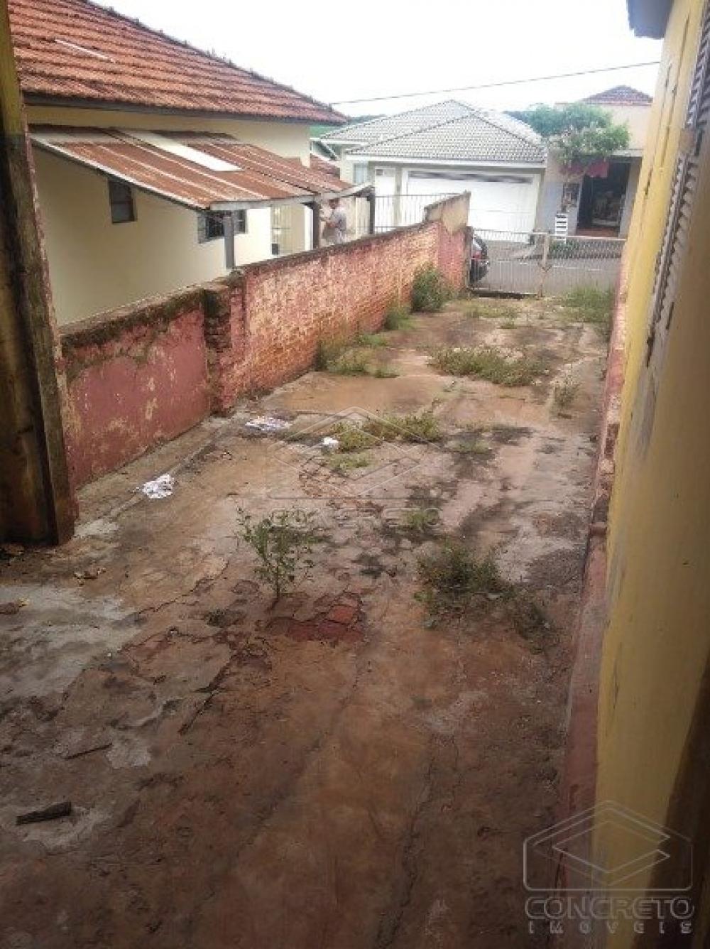 Comprar Casa / Padr&atilde;o em Len&ccedil;&oacute;is Paulista R$ 190.000,00 - Foto 13