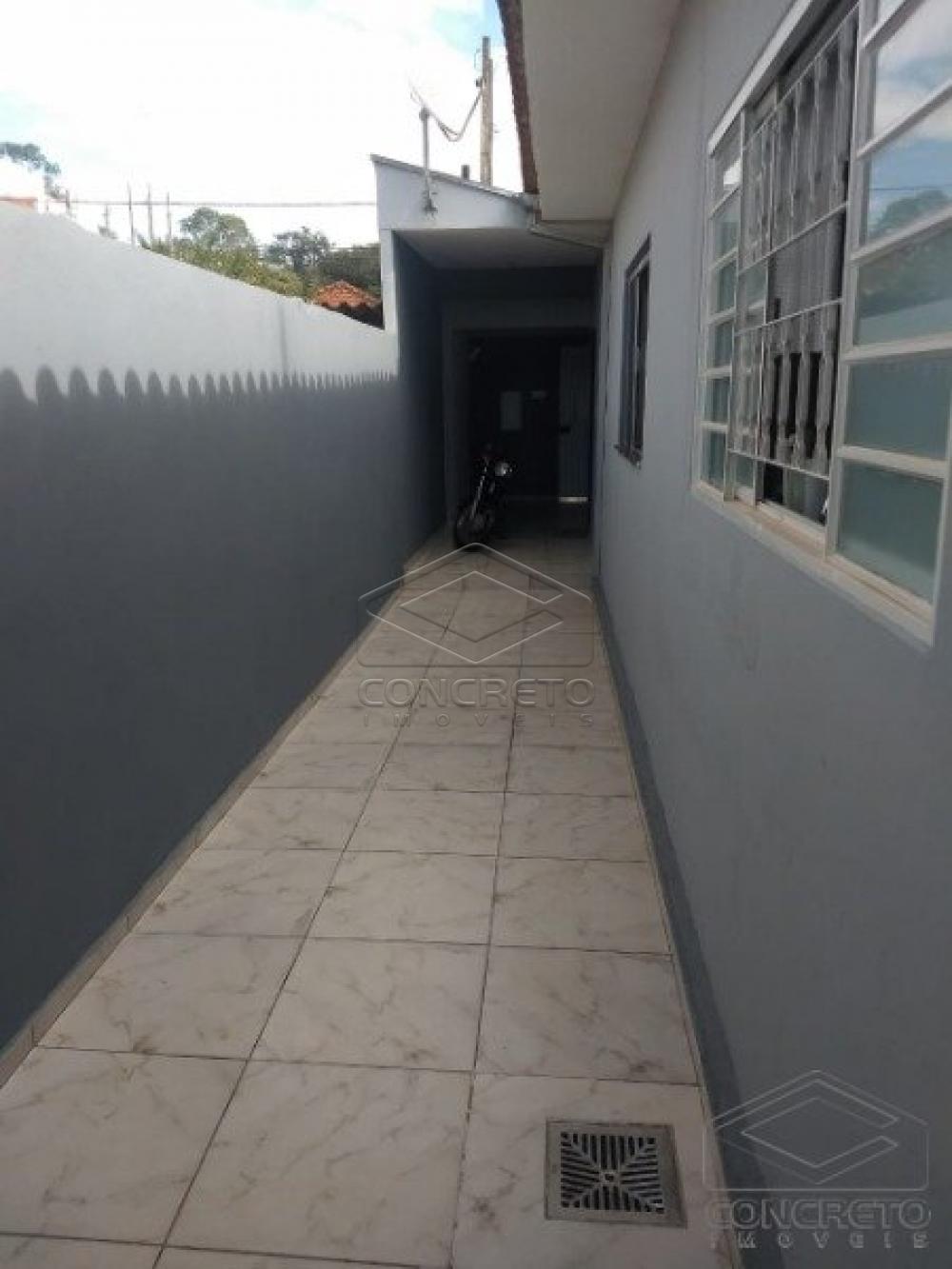 Comprar Casa / Padr&atilde;o em Len&ccedil;&oacute;is Paulista R$ 450.000,00 - Foto 4
