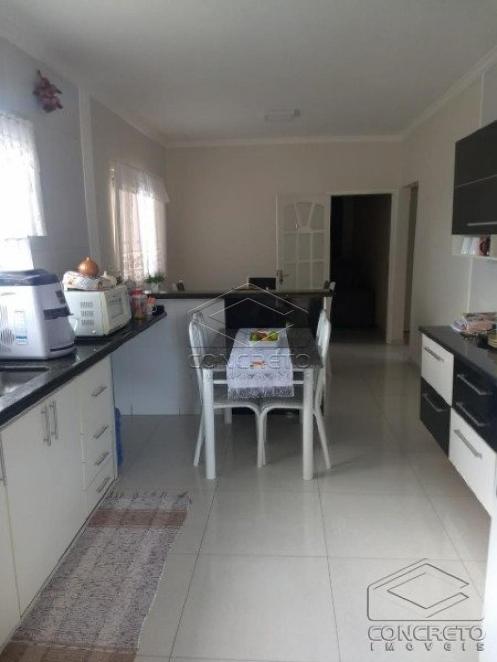 Comprar Casa / Padr&atilde;o em Len&ccedil;&oacute;is Paulista R$ 450.000,00 - Foto 10