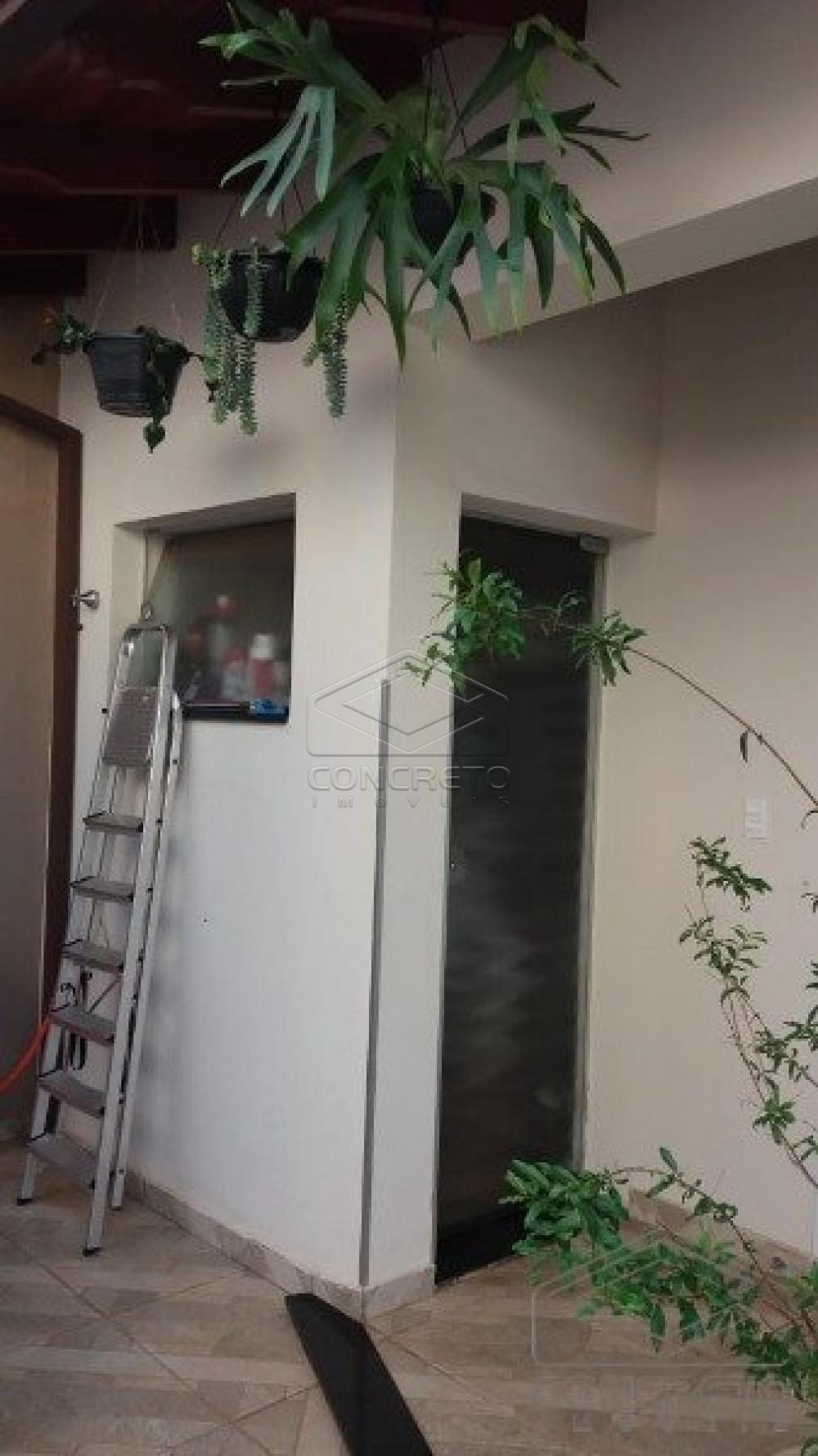 Comprar Casa / Padr&atilde;o em Len&ccedil;&oacute;is Paulista R$ 750.000,00 - Foto 2