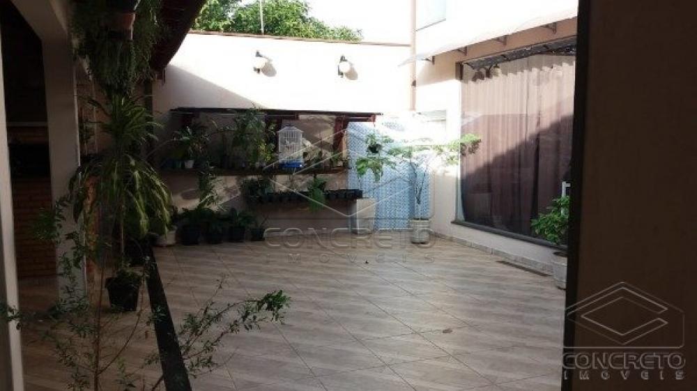 Comprar Casa / Padr&atilde;o em Len&ccedil;&oacute;is Paulista R$ 750.000,00 - Foto 1