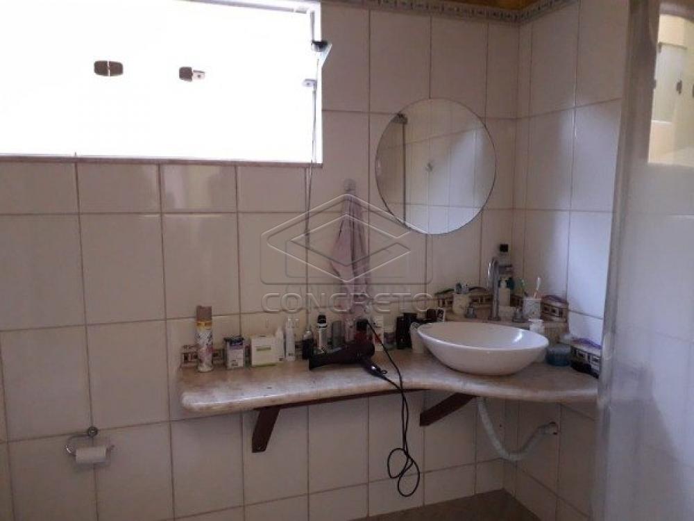 Comprar Casa / Padr&atilde;o em Len&ccedil;&oacute;is Paulista R$ 370.000,00 - Foto 3