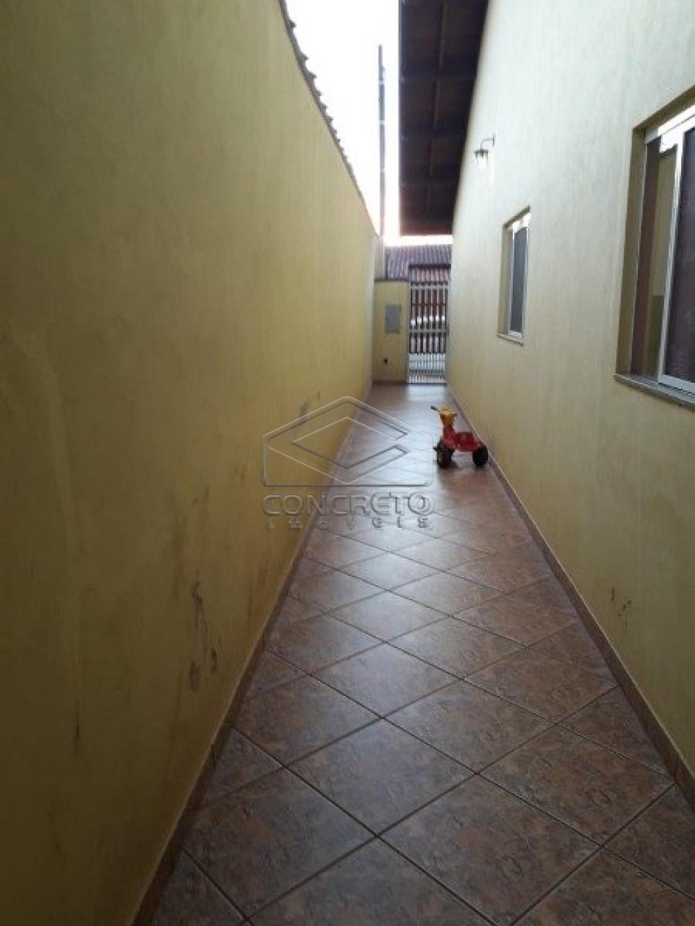 Comprar Casa / Padr&atilde;o em Len&ccedil;&oacute;is Paulista R$ 370.000,00 - Foto 4