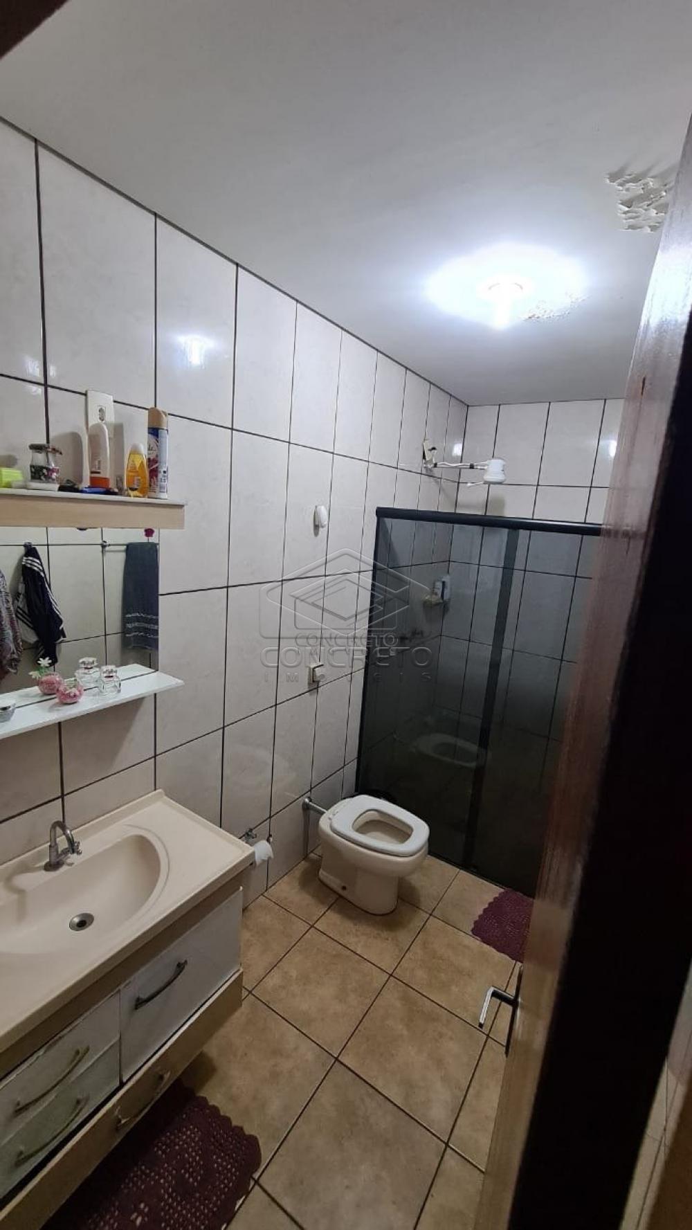 Comprar Casa / Padr&atilde;o em Len&ccedil;&oacute;is Paulista R$ 320.000,00 - Foto 4