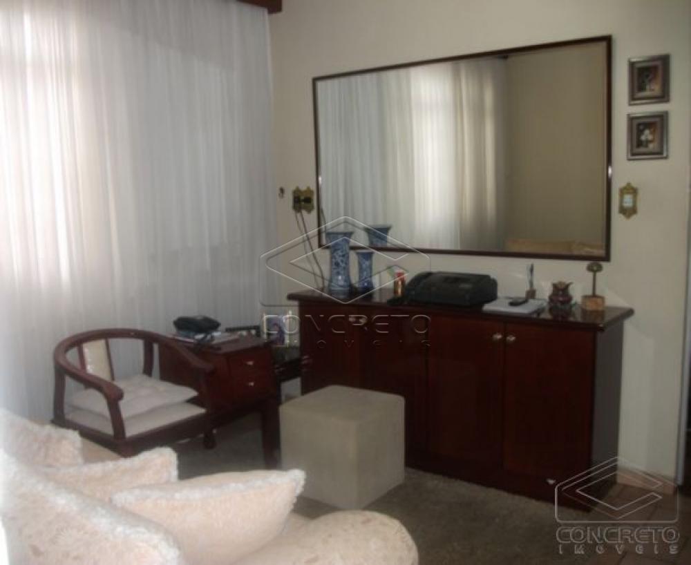 Comprar Casa / Padr&atilde;o em Len&ccedil;&oacute;is Paulista R$ 1.100.000,00 - Foto 2