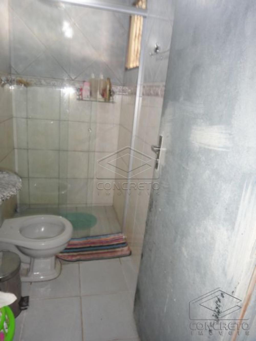Comprar Casa / Padr&atilde;o em Len&ccedil;&oacute;is Paulista R$ 200.000,00 - Foto 2