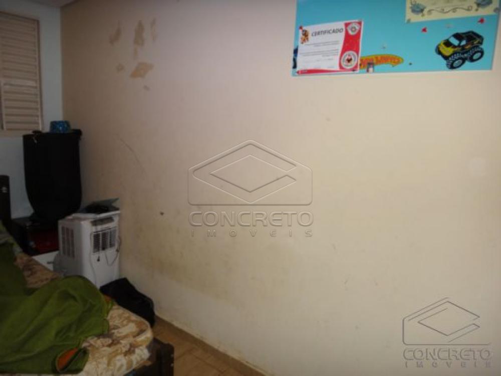 Comprar Casa / Padr&atilde;o em Len&ccedil;&oacute;is Paulista R$ 200.000,00 - Foto 7