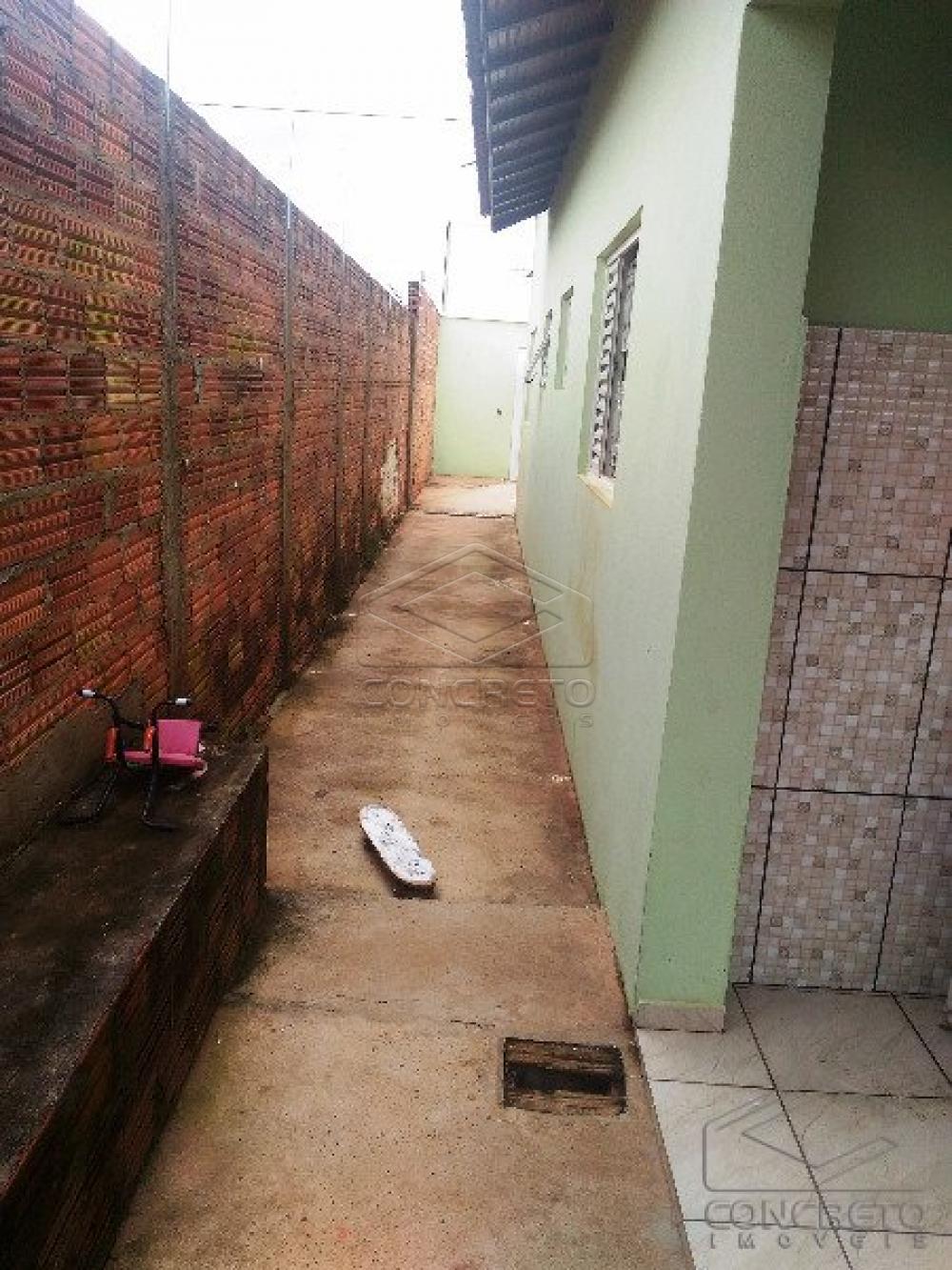 Comprar Casa / Padr&atilde;o em Len&ccedil;&oacute;is Paulista R$ 330.000,00 - Foto 3