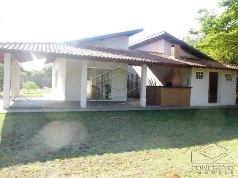 Alugar Casa / Padr&atilde;o em Len&ccedil;&oacute;is Paulista R$ 3.000,00 - Foto 1