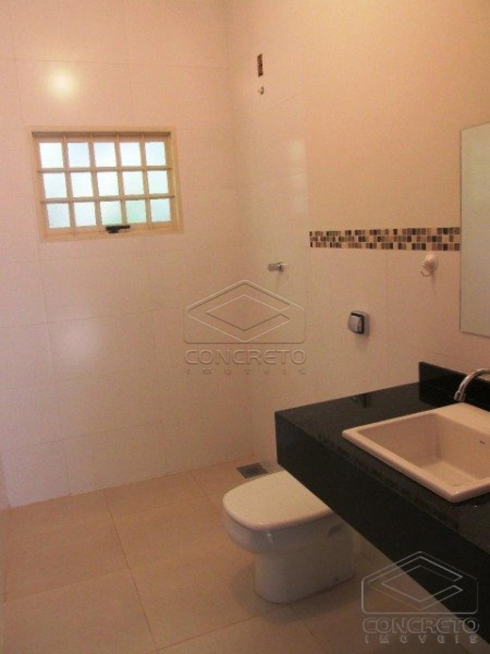 Alugar Casa / Padr&atilde;o em Len&ccedil;&oacute;is Paulista R$ 3.000,00 - Foto 15