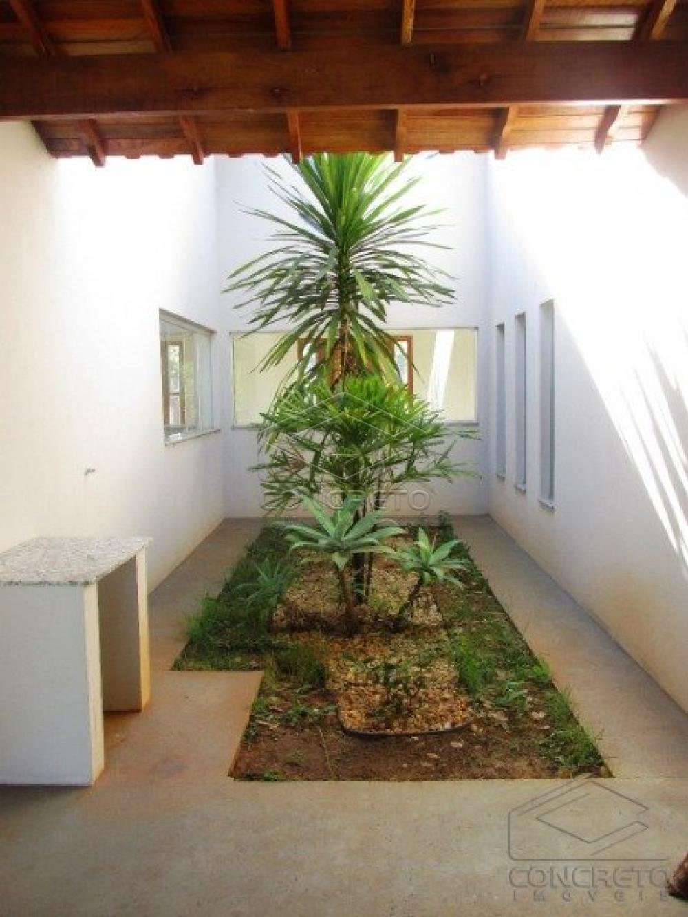 Alugar Casa / Padr&atilde;o em Len&ccedil;&oacute;is Paulista R$ 3.000,00 - Foto 16