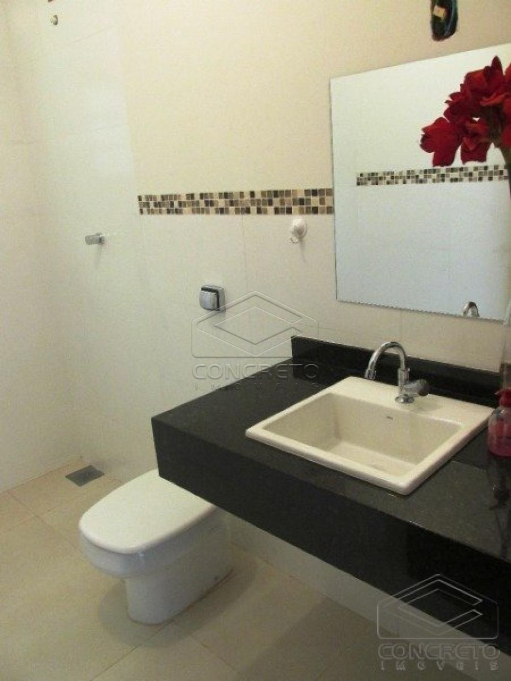 Alugar Casa / Padr&atilde;o em Len&ccedil;&oacute;is Paulista R$ 3.000,00 - Foto 20