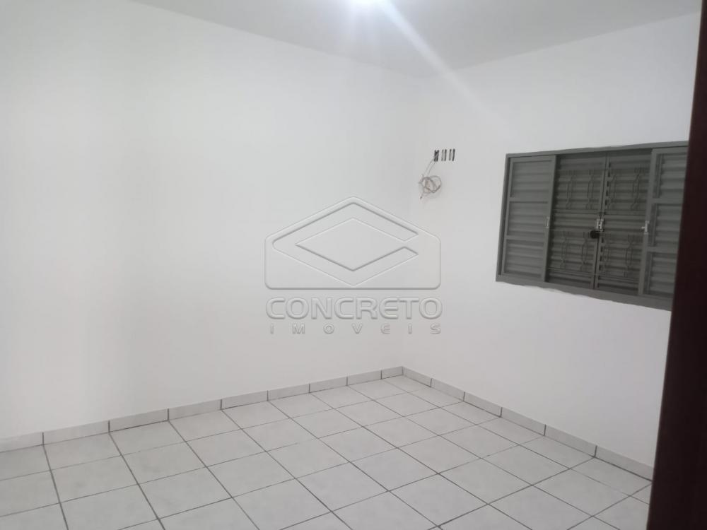 Alugar Casa / Padr&atilde;o em Len&ccedil;&oacute;is Paulista R$ 1.100,00 - Foto 5