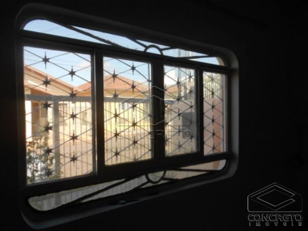 Alugar Casa / Padr&atilde;o em Len&ccedil;&oacute;is Paulista R$ 900,00 - Foto 13