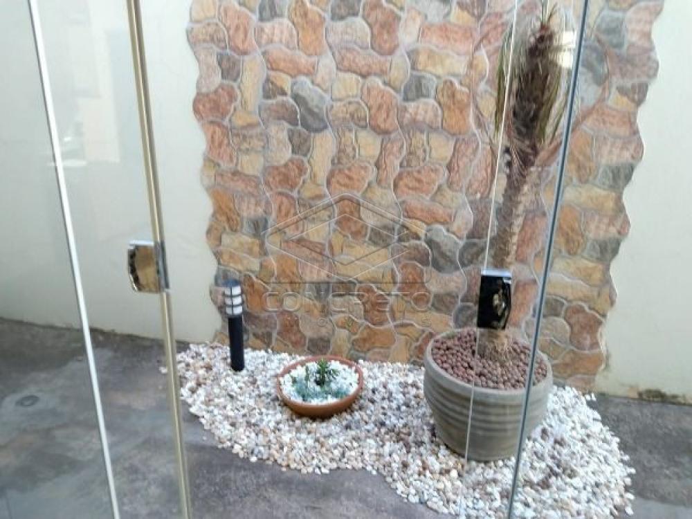 Alugar Casa / Resid&ecirc;ncia em Len&ccedil;&oacute;is Paulista R$ 1.850,00 - Foto 2