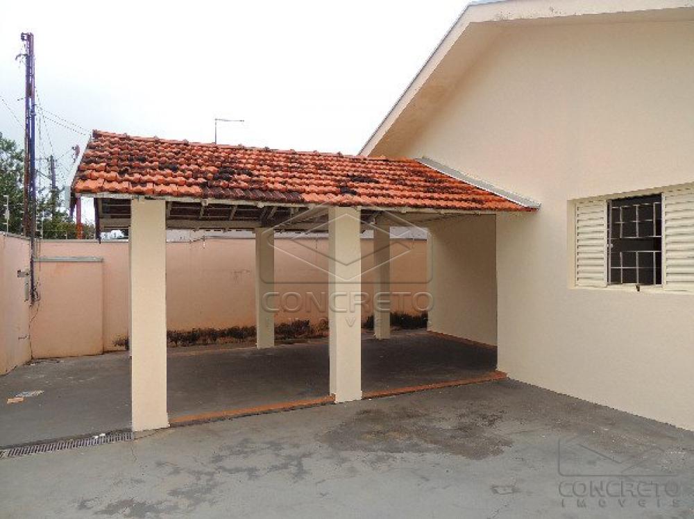 Alugar Casa / Resid&amp;ecirc;ncia em Len&amp;ccedil;&amp;oacute;is Paulista R$ 1.430,69 - Foto 1