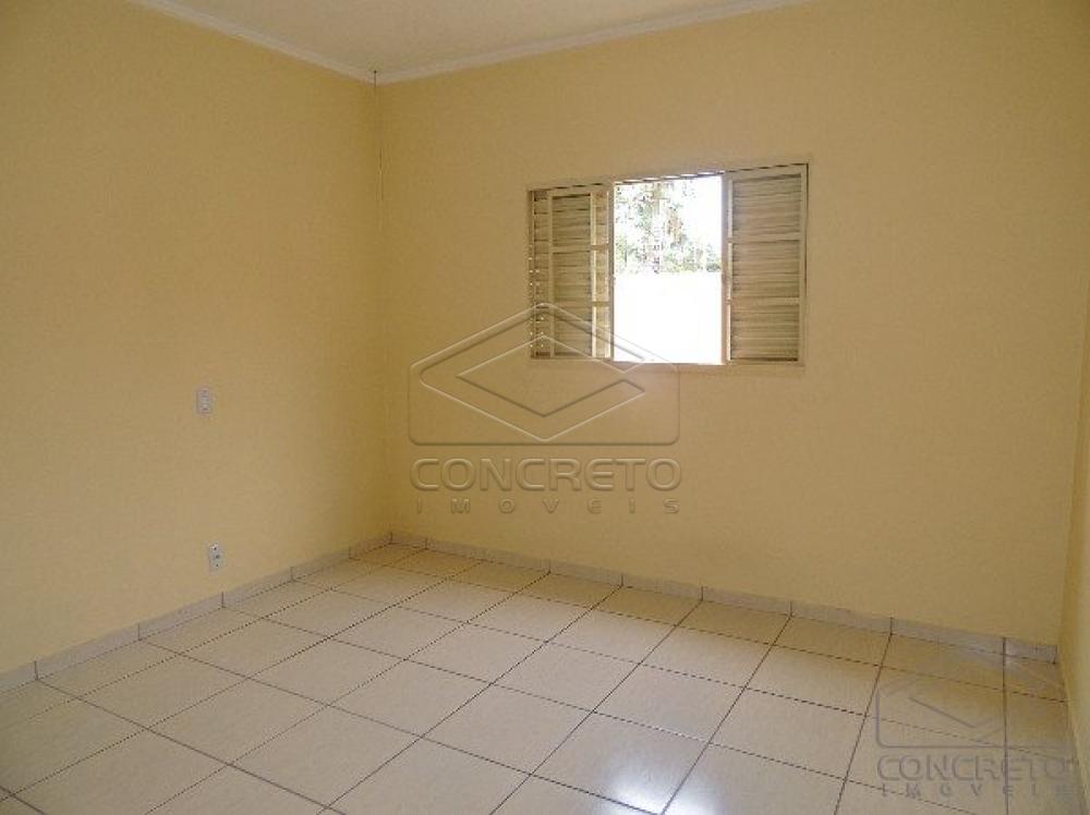 Alugar Casa / Resid&amp;ecirc;ncia em Len&amp;ccedil;&amp;oacute;is Paulista R$ 1.430,69 - Foto 4