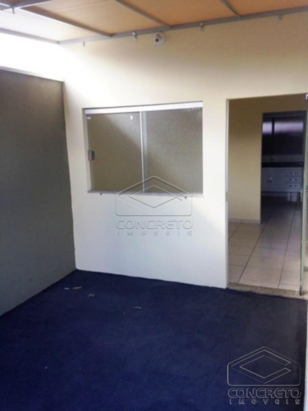 Alugar Casa / Resid&ecirc;ncia em Len&ccedil;&oacute;is Paulista R$ 1.300,00 - Foto 13