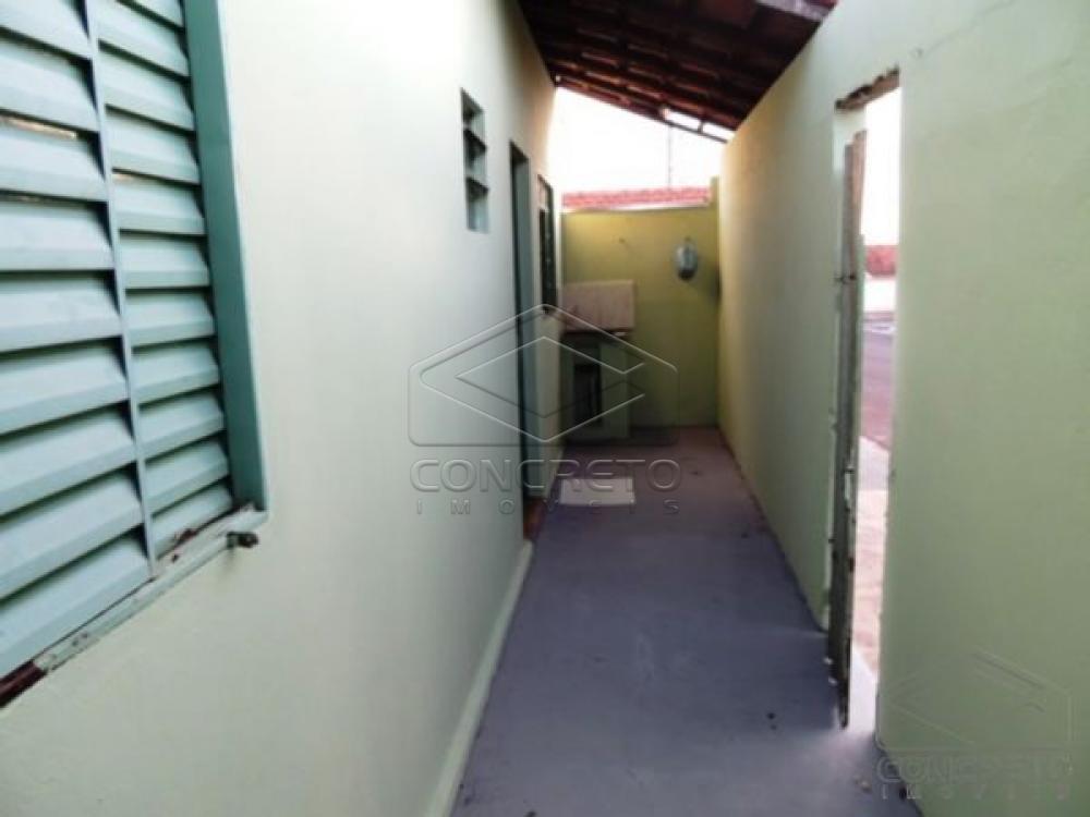 Alugar Casa / Resid&ecirc;ncia em Len&ccedil;&oacute;is Paulista R$ 600,00 - Foto 1