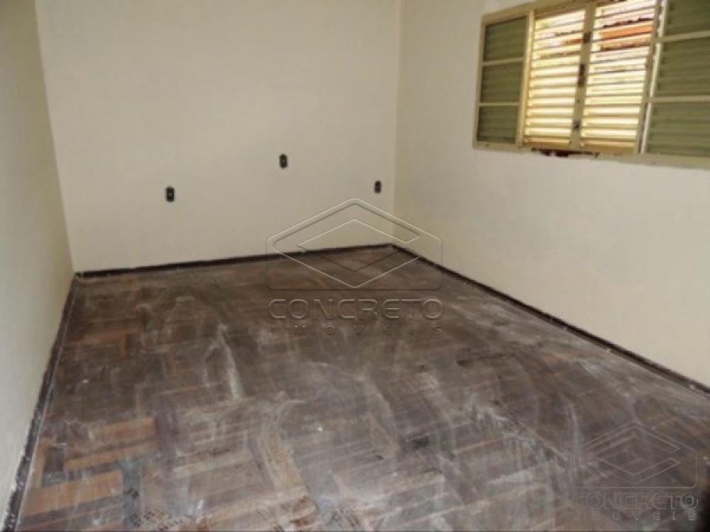 Alugar Casa / Resid&ecirc;ncia em Len&ccedil;&oacute;is Paulista R$ 1.300,00 - Foto 14