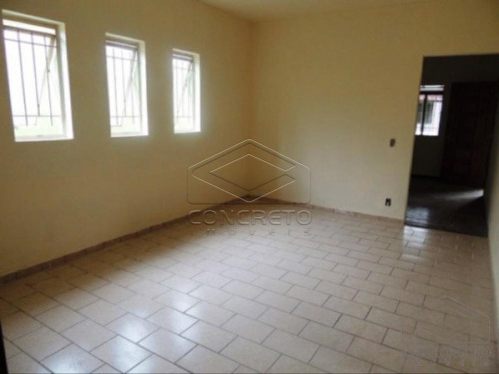 Alugar Casa / Resid&ecirc;ncia em Len&ccedil;&oacute;is Paulista R$ 1.300,00 - Foto 15