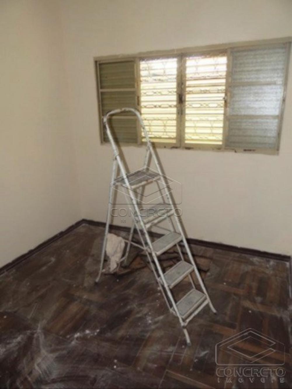 Alugar Casa / Resid&ecirc;ncia em Len&ccedil;&oacute;is Paulista R$ 1.300,00 - Foto 17