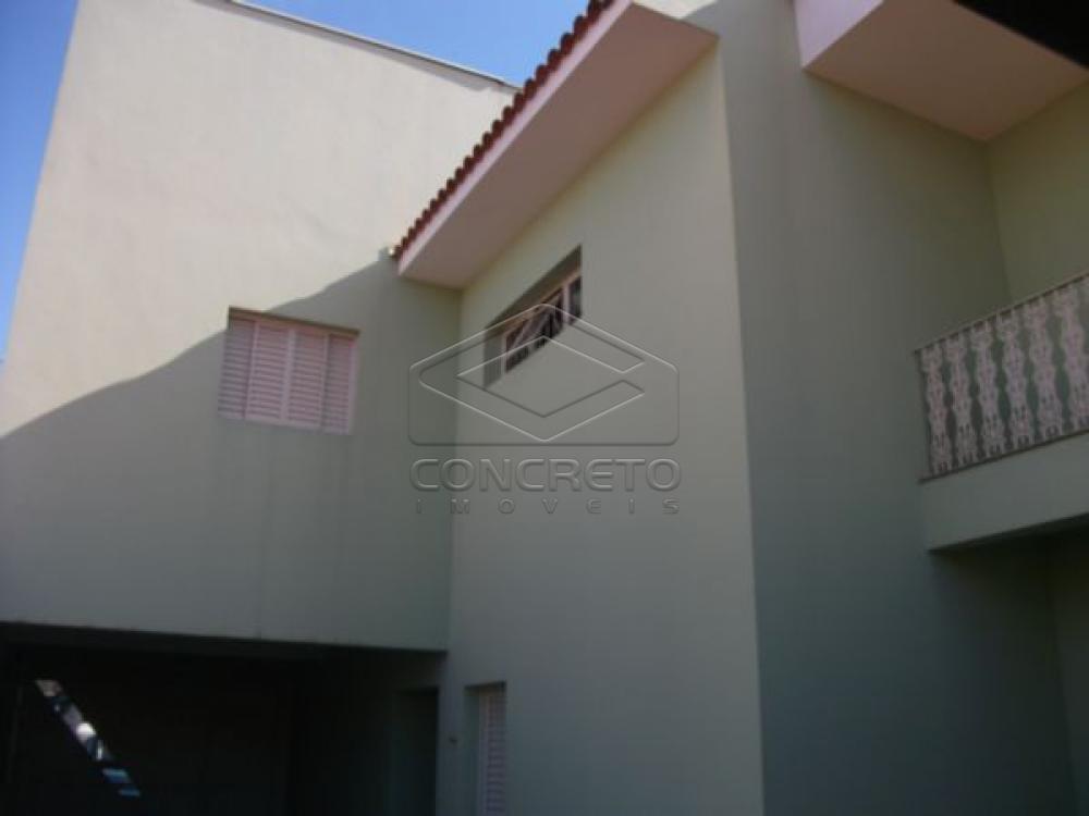 Comprar Casa / Padr&atilde;o em Len&ccedil;&oacute;is Paulista R$ 680.000,00 - Foto 4