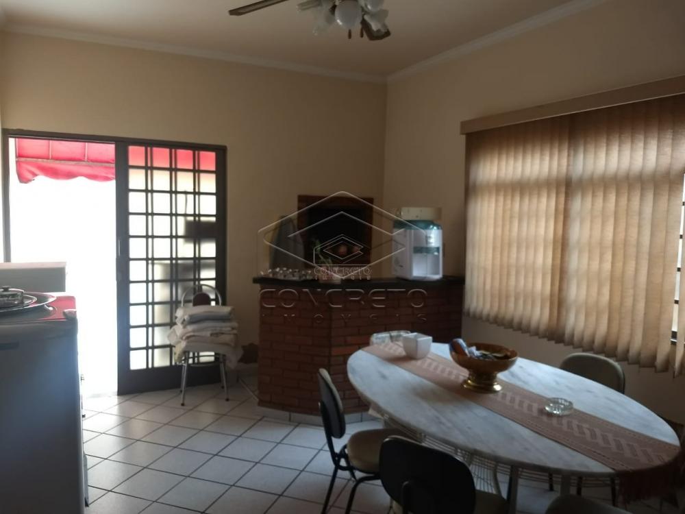 Comprar Casa / Padr&atilde;o em Len&ccedil;&oacute;is Paulista R$ 450.000,00 - Foto 3