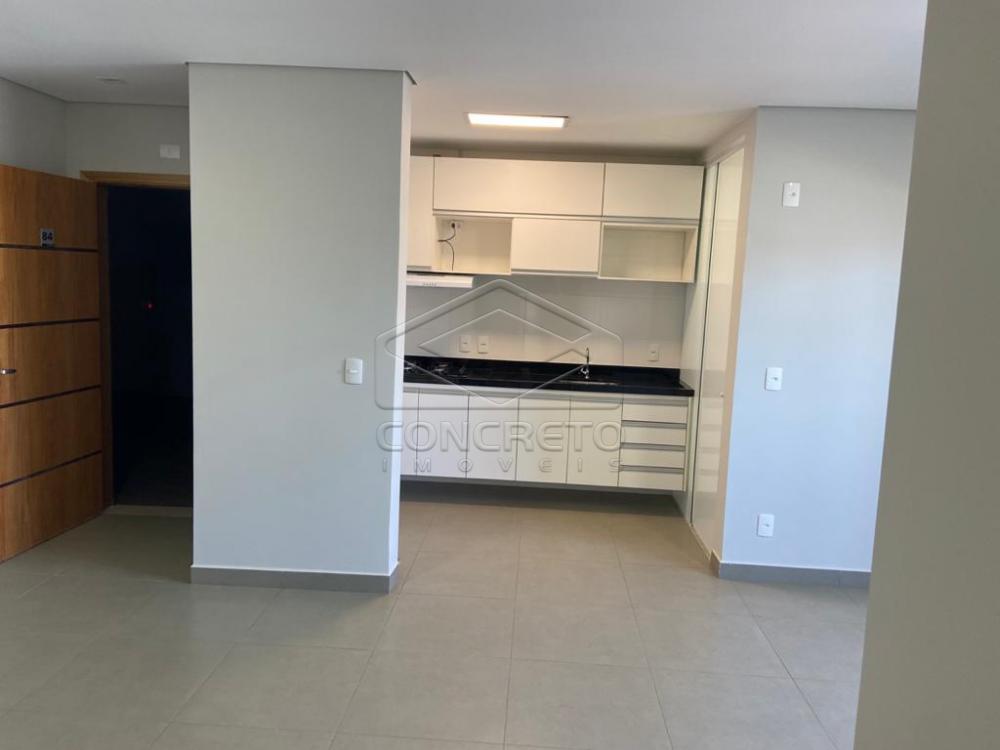 Alugar Apartamento / Padr&atilde;o em Len&ccedil;&oacute;is Paulista R$ 3.500,00 - Foto 2