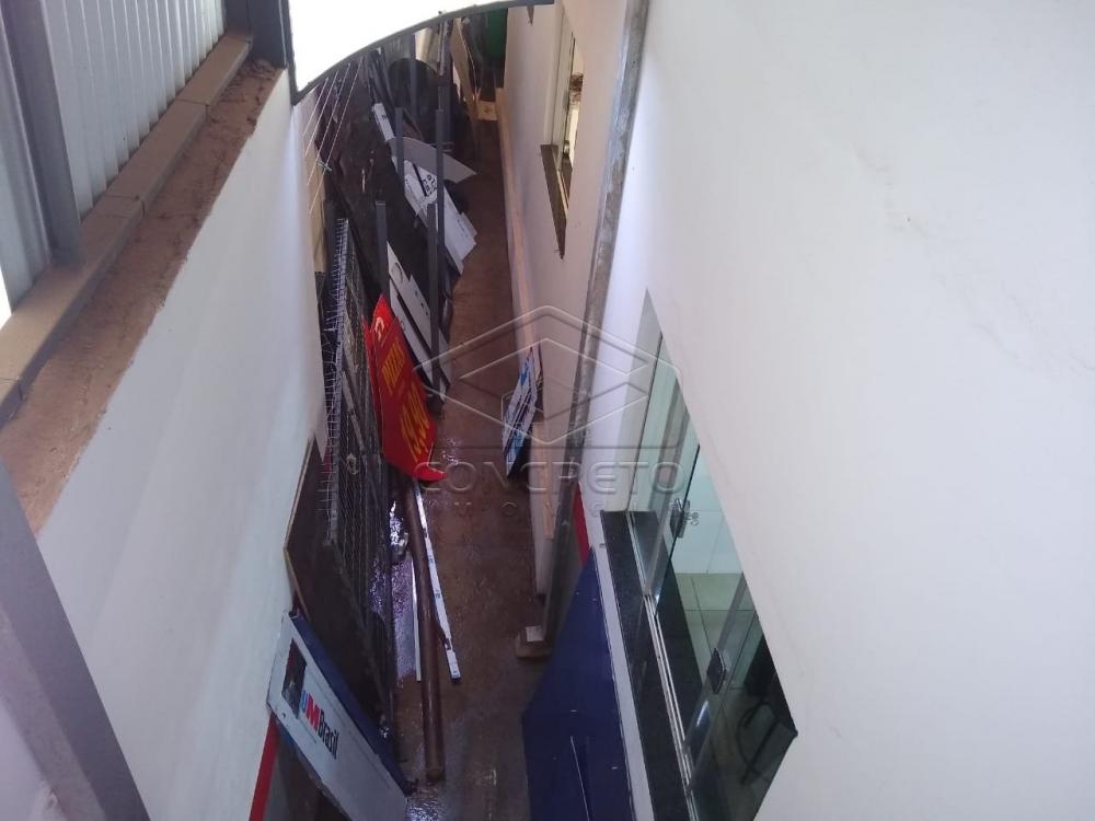 Comprar Casa / Padr&atilde;o em Len&ccedil;&oacute;is Paulista R$ 450.000,00 - Foto 8