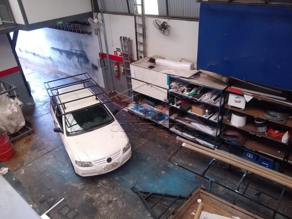 Comprar Casa / Padr&atilde;o em Len&ccedil;&oacute;is Paulista R$ 450.000,00 - Foto 13