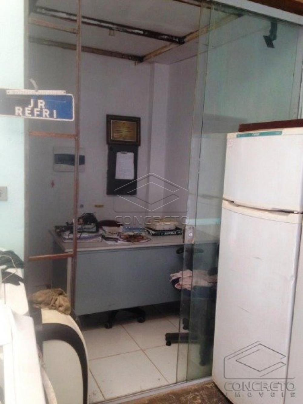 Comprar Casa / Padr&atilde;o em Len&ccedil;&oacute;is Paulista R$ 370.000,00 - Foto 2