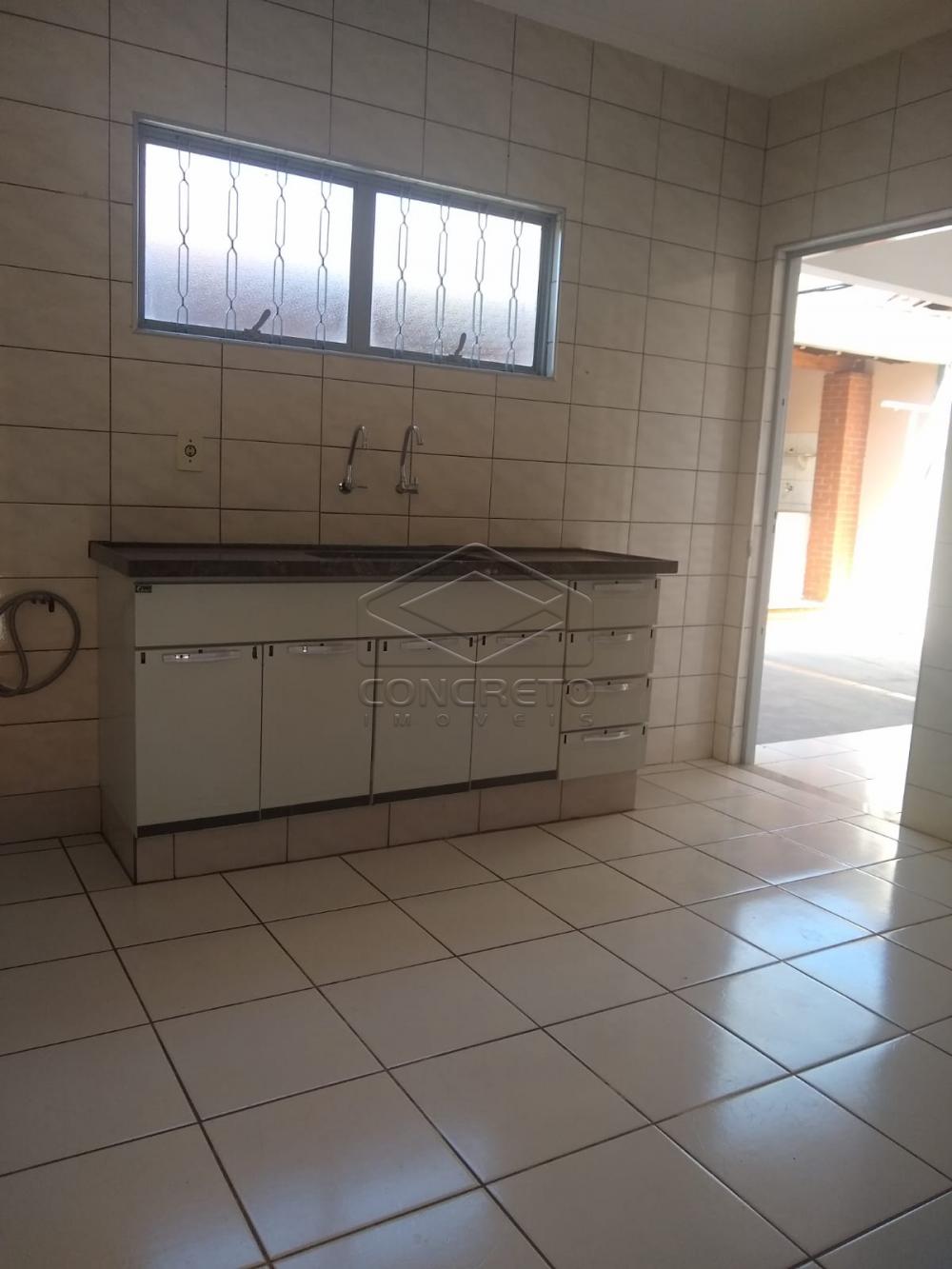 Alugar Casa / Padr&atilde;o em Len&ccedil;&oacute;is Paulista R$ 2.000,00 - Foto 11