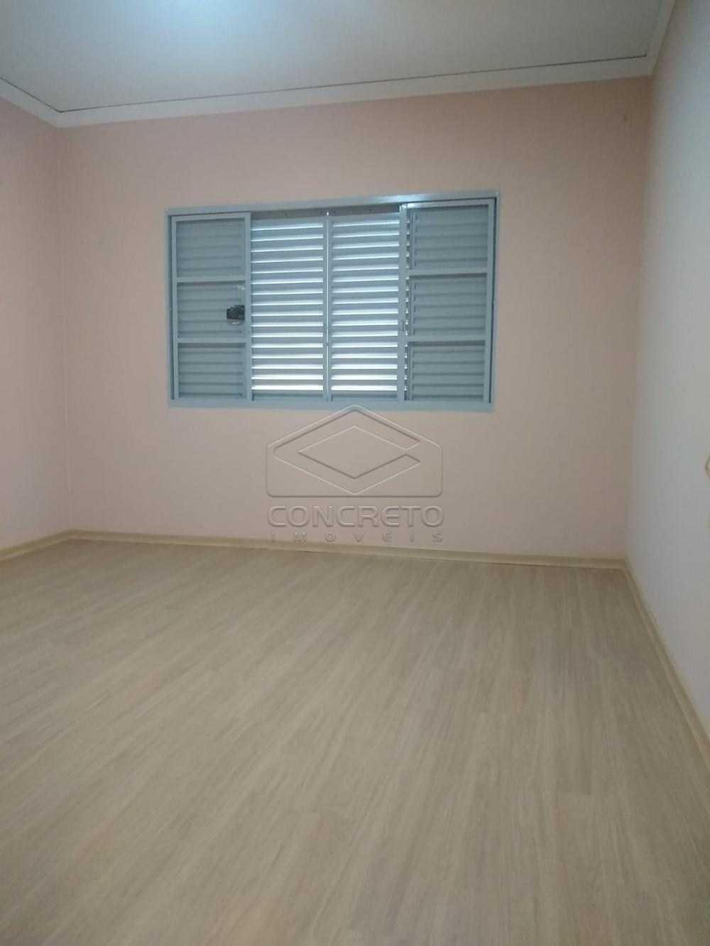 Alugar Casa / Padr&atilde;o em Len&ccedil;&oacute;is Paulista R$ 2.000,00 - Foto 8