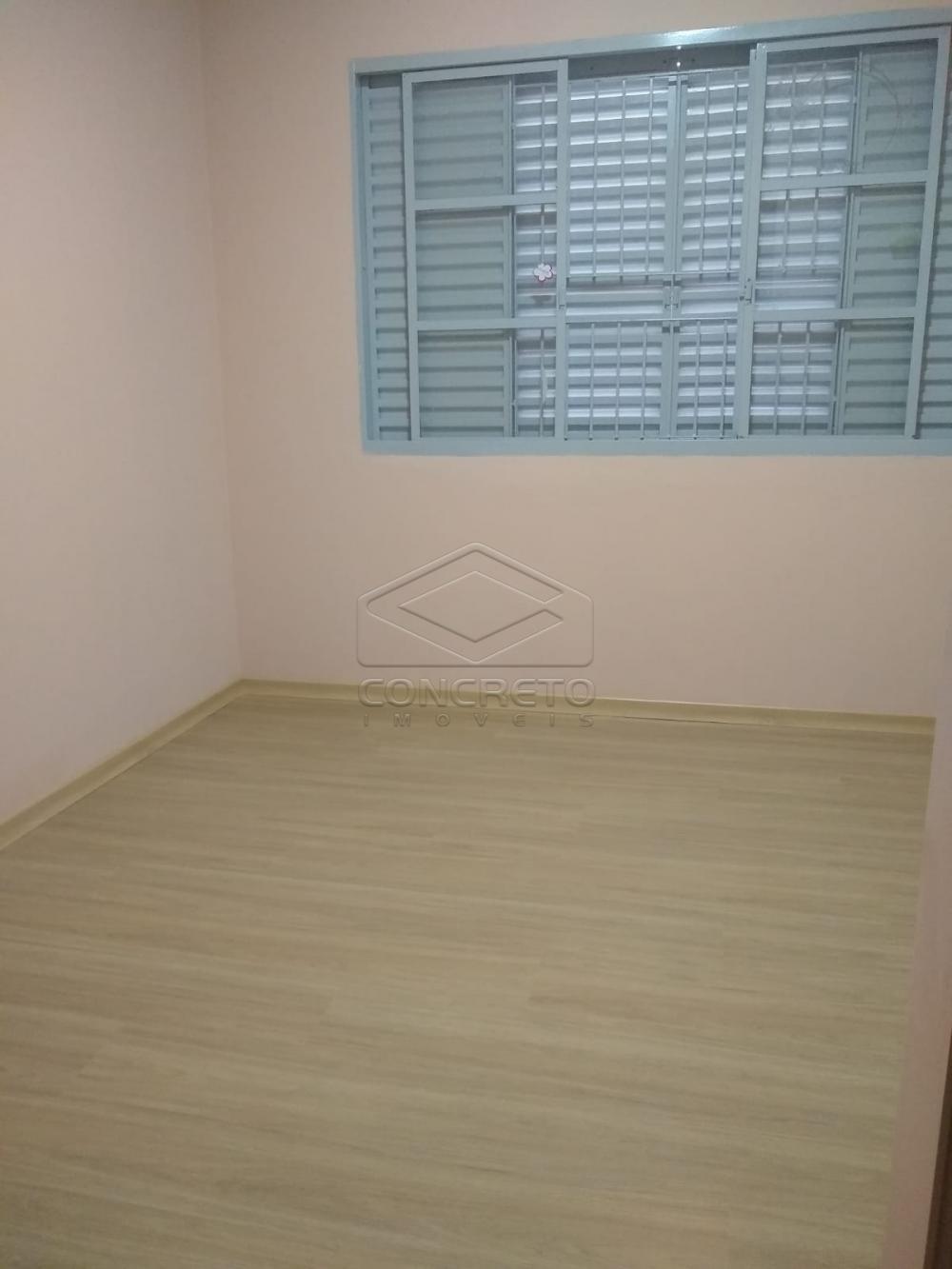 Alugar Casa / Padr&atilde;o em Len&ccedil;&oacute;is Paulista R$ 2.000,00 - Foto 9
