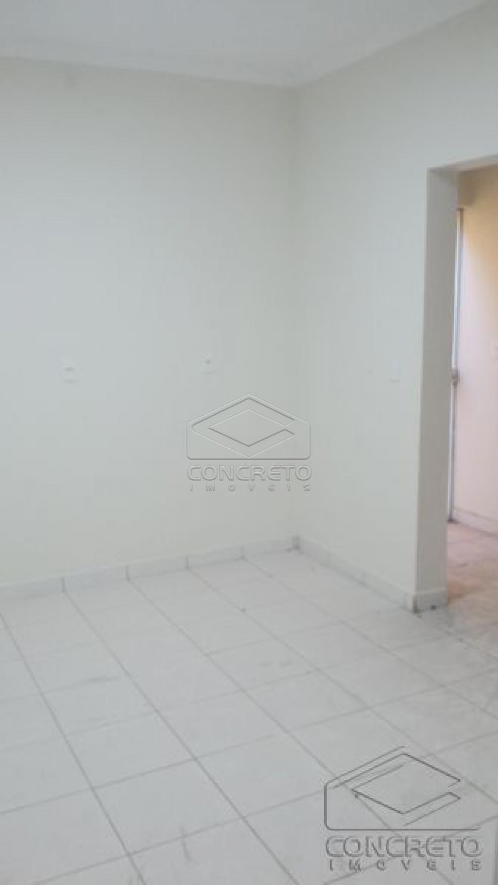 Alugar Comercial / Casa em Len&ccedil;&oacute;is Paulista R$ 3.000,00 - Foto 5