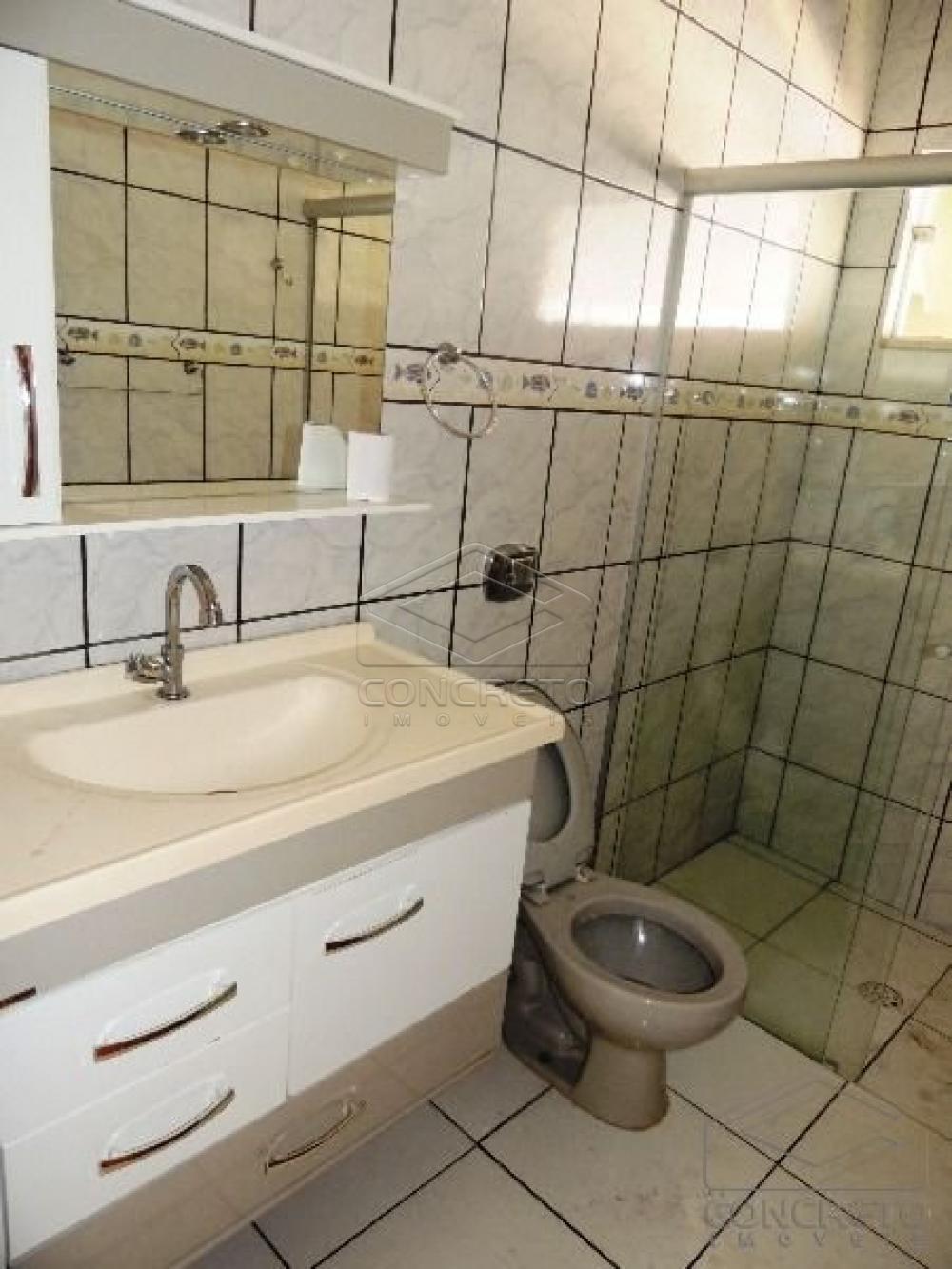 Alugar Casa / Padr&atilde;o em Len&ccedil;&oacute;is Paulista R$ 1.700,00 - Foto 5