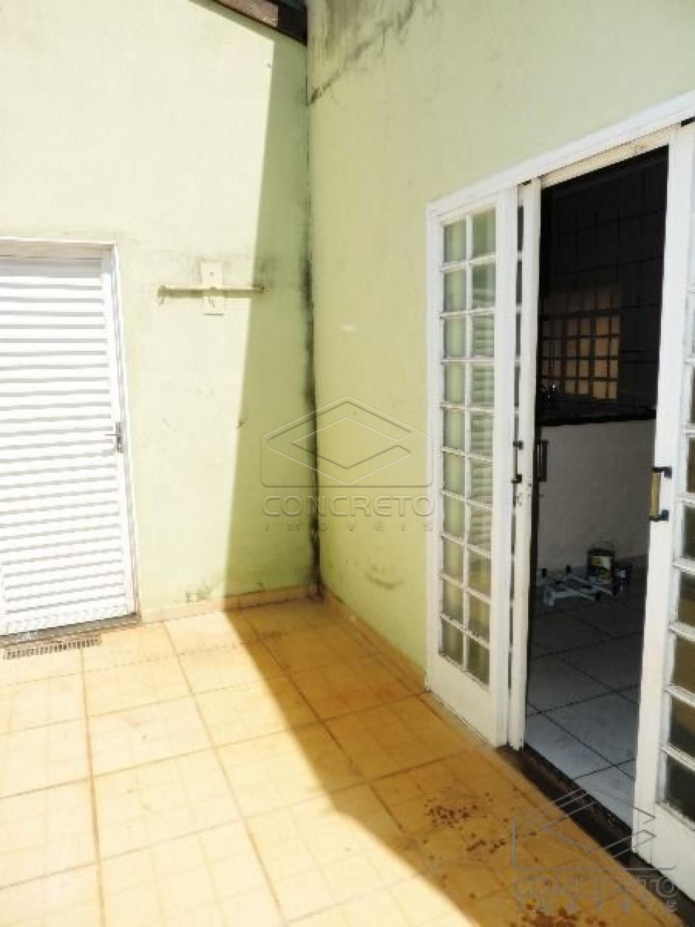 Alugar Casa / Padr&atilde;o em Len&ccedil;&oacute;is Paulista R$ 1.700,00 - Foto 7