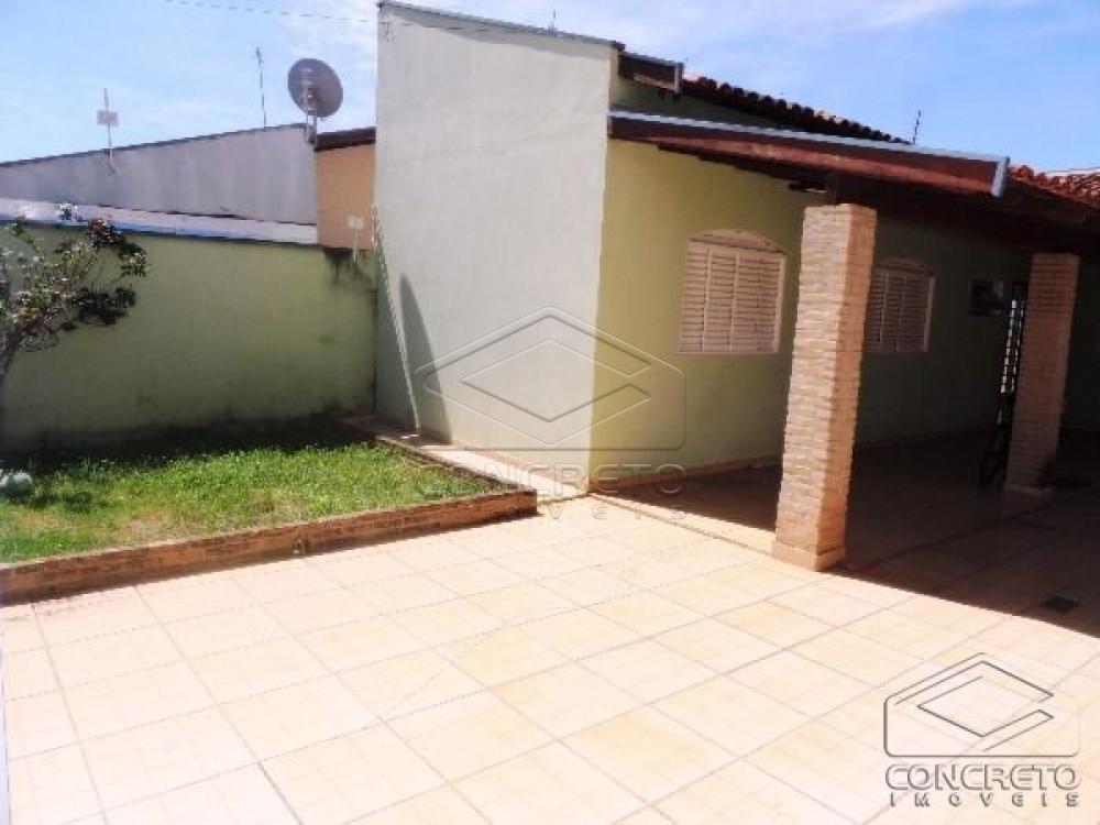 Alugar Casa / Padr&atilde;o em Len&ccedil;&oacute;is Paulista R$ 1.700,00 - Foto 9